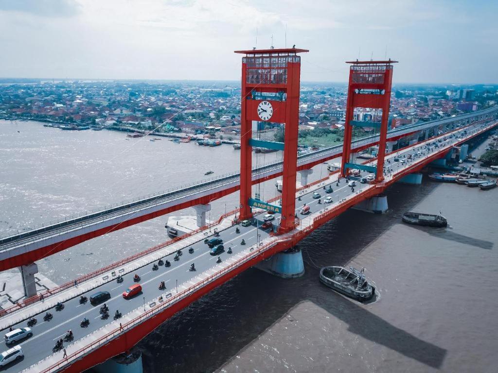 Monoloog Hotel Palembang Kültér fotó